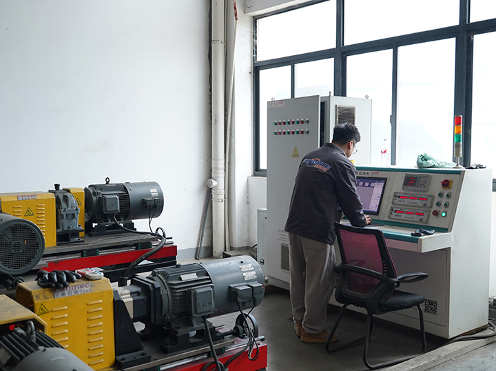 蜗轮蜗杆减速机：结构成熟，适配多行业传动场景